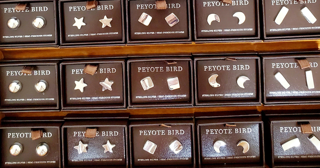 PEY46Silver Peyote Bird Post Earrings all silver
