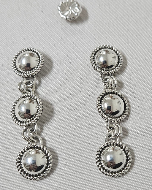 Photo of Jewelry by Artie Yellowhorse