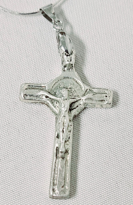 Photo of cross pendant by Fred Hade