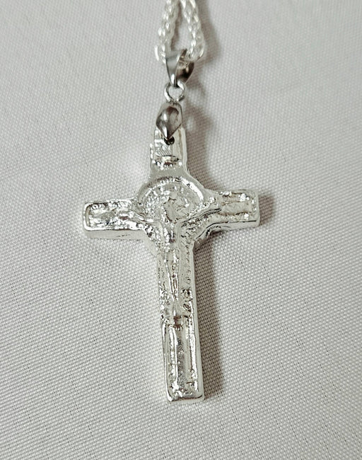 Photo of cross pendant by Fred Hade