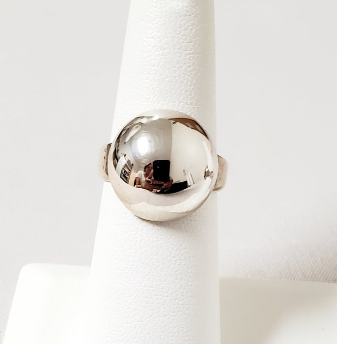 Photo of Round silver plain dome ring,