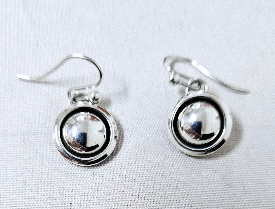 992 Silver shadowbox design dangle earring