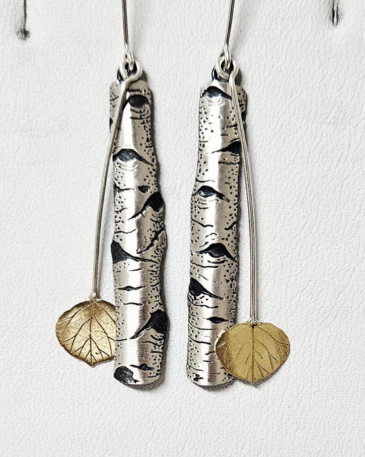 Photo of jewelry by Wolfgang Vaatz
