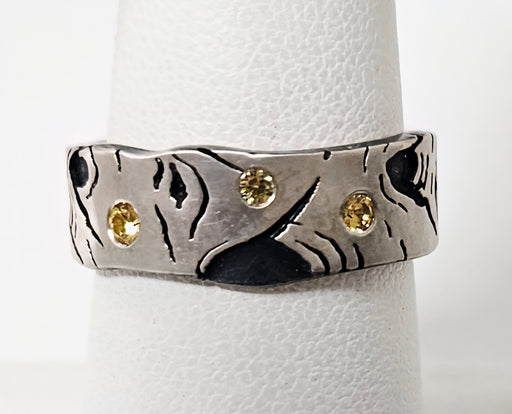 Photo of jewelry by Wolfgang Vaatz