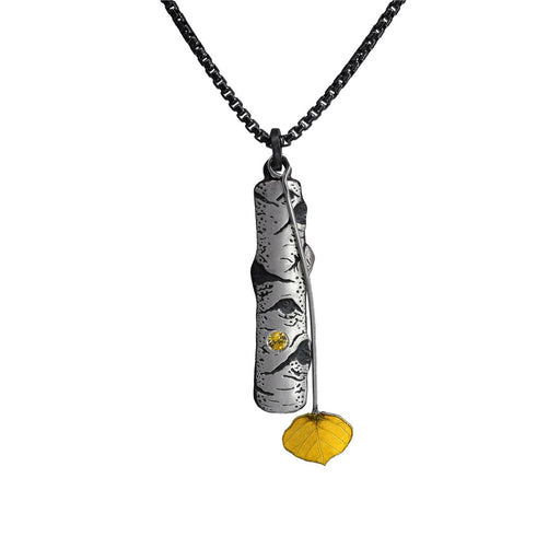 Photo of jewelry by Wolfgang Vaatz