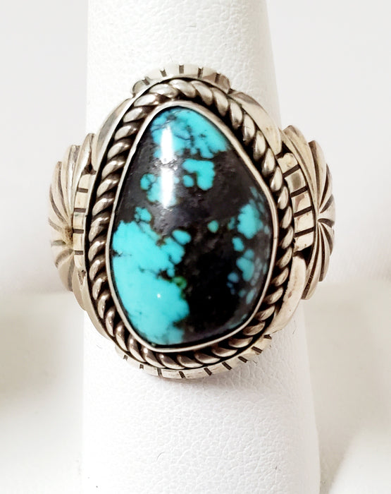 CWR207 Turquoise Ring with twist wire and saw work