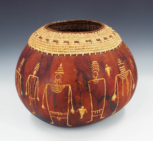 Photo of gourd sculpture by Judy Richie